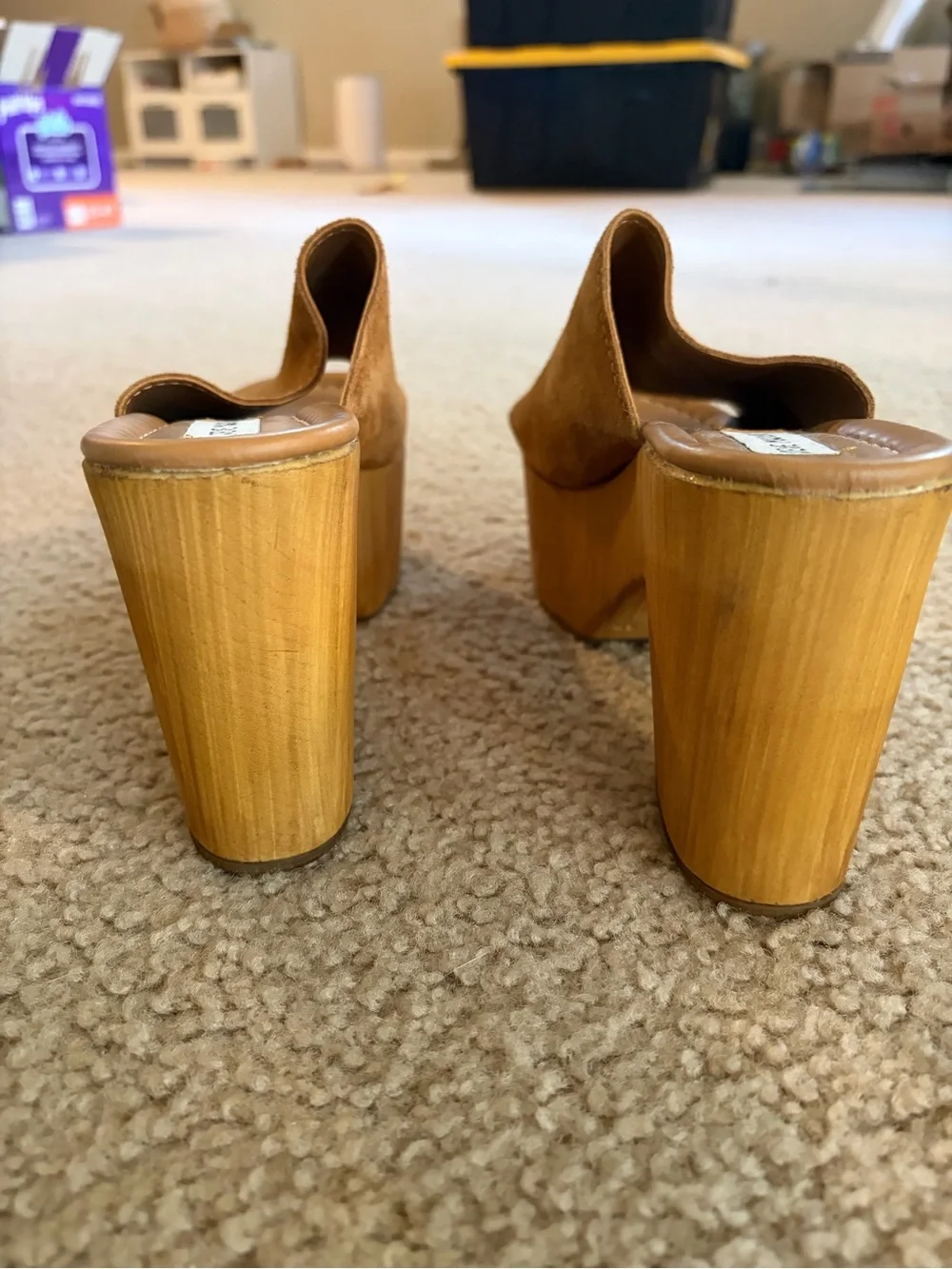Steve Madden Tan Suede Platform Mule Size 8